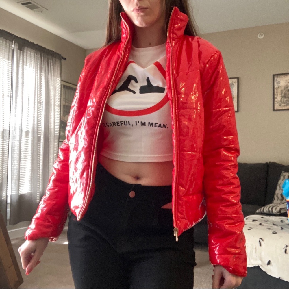 VINTAGE VIBRANT CHERRY RED PUFFER JACKET COAT - Picture 1 of 16